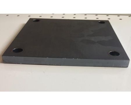 Platine carrée percée 150x150x10